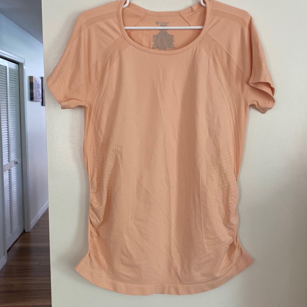 Peach t-shirt, size XL